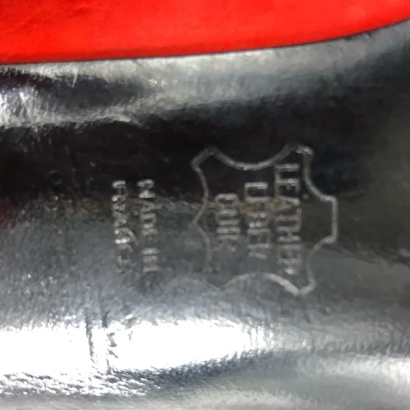 Vintage 80's Karl Lagerfeld Red Suede Pumps Sz 6 1/2 - Picture 12 of 13